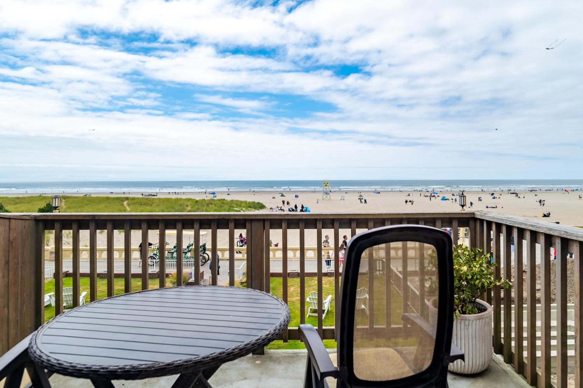 Inn At The Prom Oceanfront Seaside Exterior foto